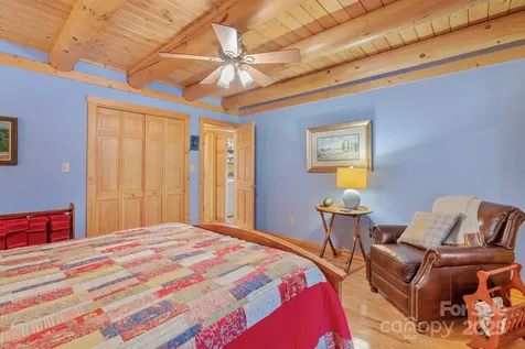 90 Forest Ridge Road Burnsville NC 28714