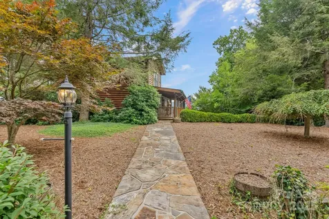 90 Forest Ridge Road Burnsville NC 28714
