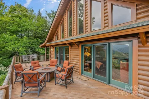 90 Forest Ridge Road Burnsville NC 28714