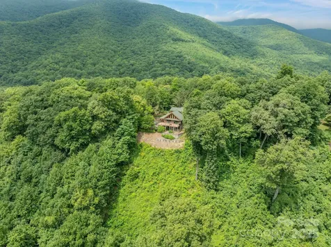 90 Forest Ridge Road Burnsville NC 28714