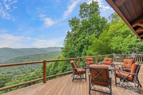 90 Forest Ridge Road Burnsville NC 28714