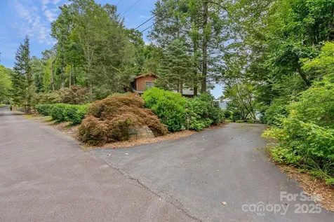90 Forest Ridge Road Burnsville NC 28714