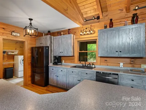 80 Austins Trail Canton NC 28716