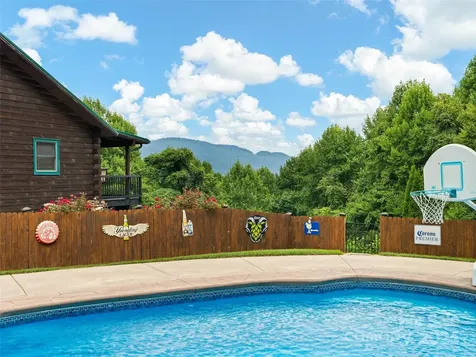 80 Austins Trail Canton NC 28716