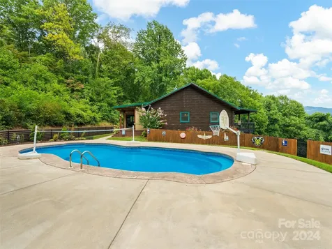 80 Austins Trail Canton NC 28716