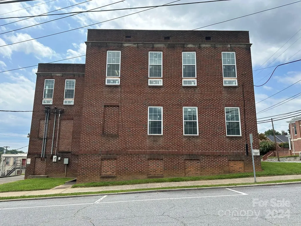 901 Ashe Avenue NW Lenoir NC 28645
