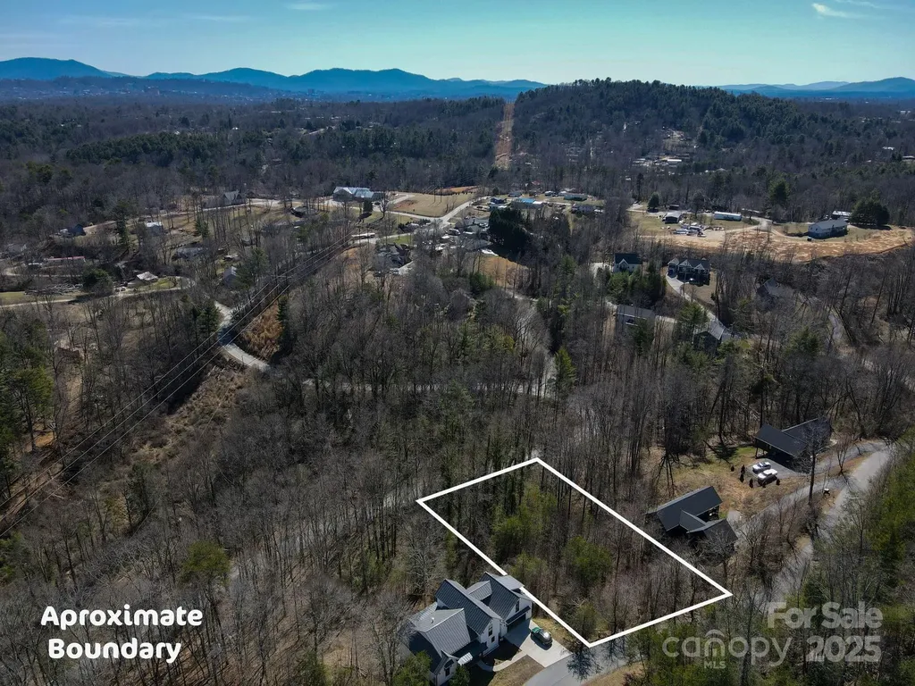 28 Wind Stone Drive Asheville NC 28804