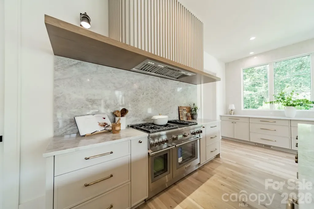 8022 Litaker Manor Court Charlotte NC 28270