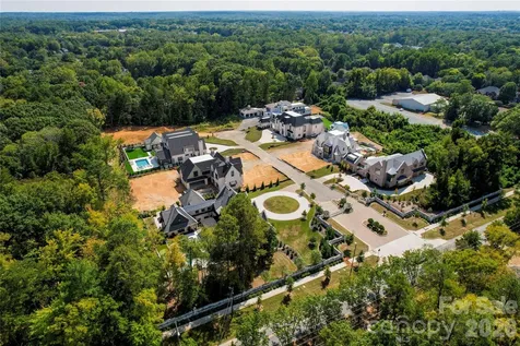 8022 Litaker Manor Court Charlotte NC 28270