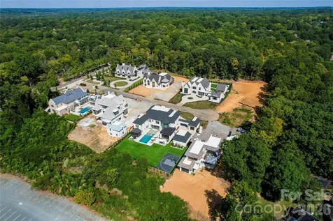 8022 Litaker Manor Court Charlotte NC 28270