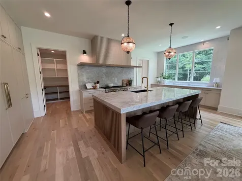 8022 Litaker Manor Court Charlotte NC 28270