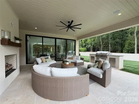 8022 Litaker Manor Court Charlotte NC 28270