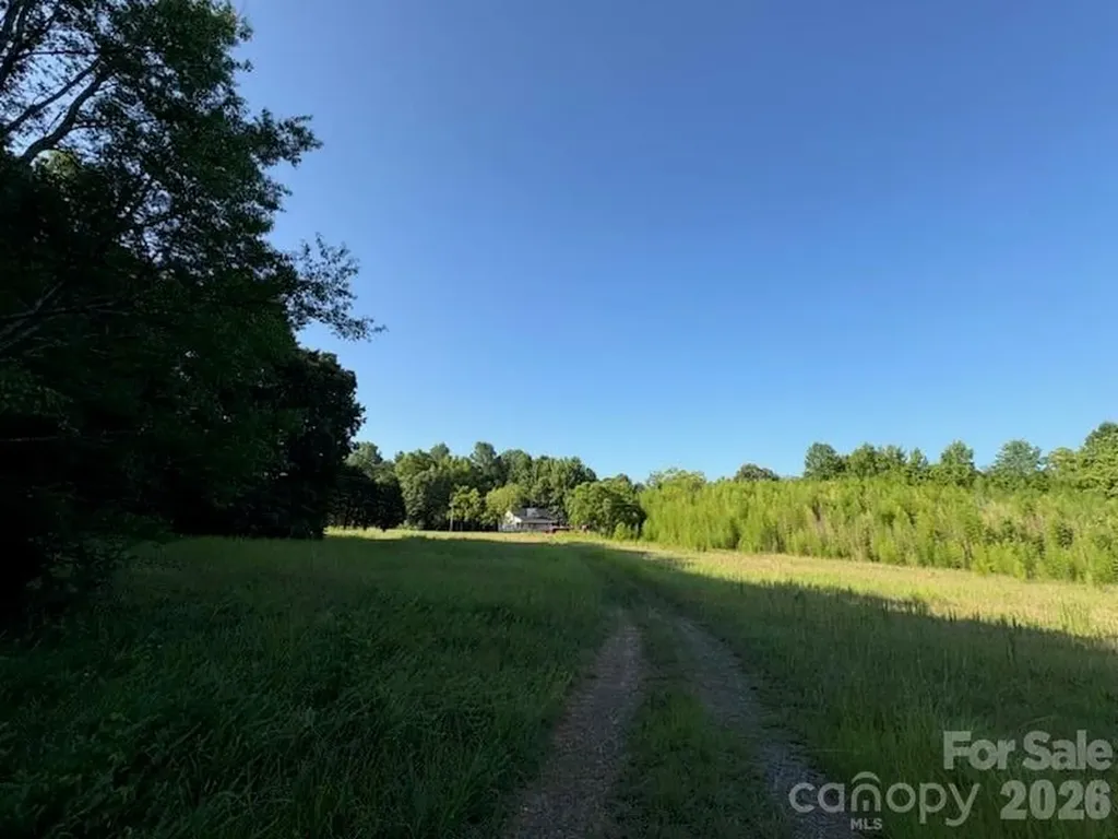 810 Mountain Crest Drive Kings Mountain NC 28086
