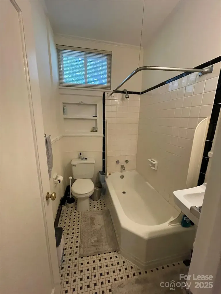 2513 Vail Avenue Charlotte NC 28207