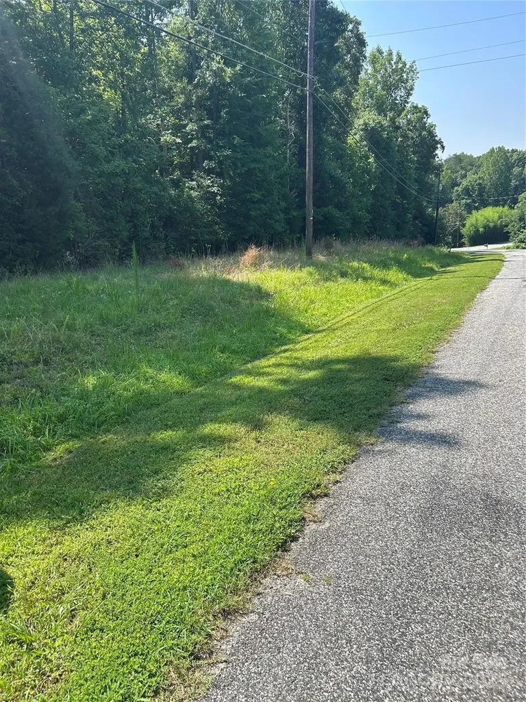 255 Bowers Road Thomasville NC 27360