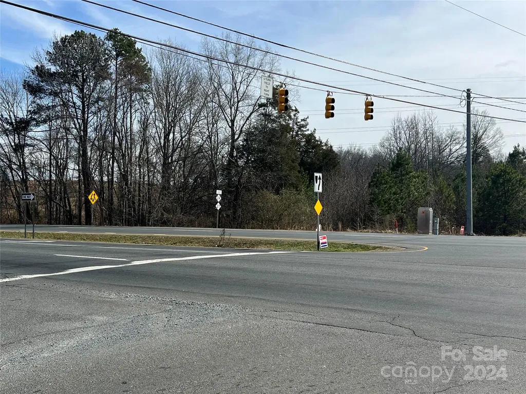 Vac Nc 24/27 Highway Albemarle NC 28001