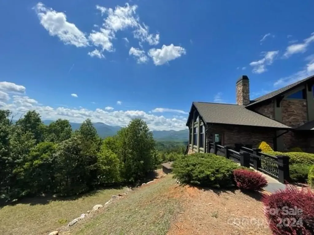 306 Rock Ledge Drive Lake Lure NC 28746