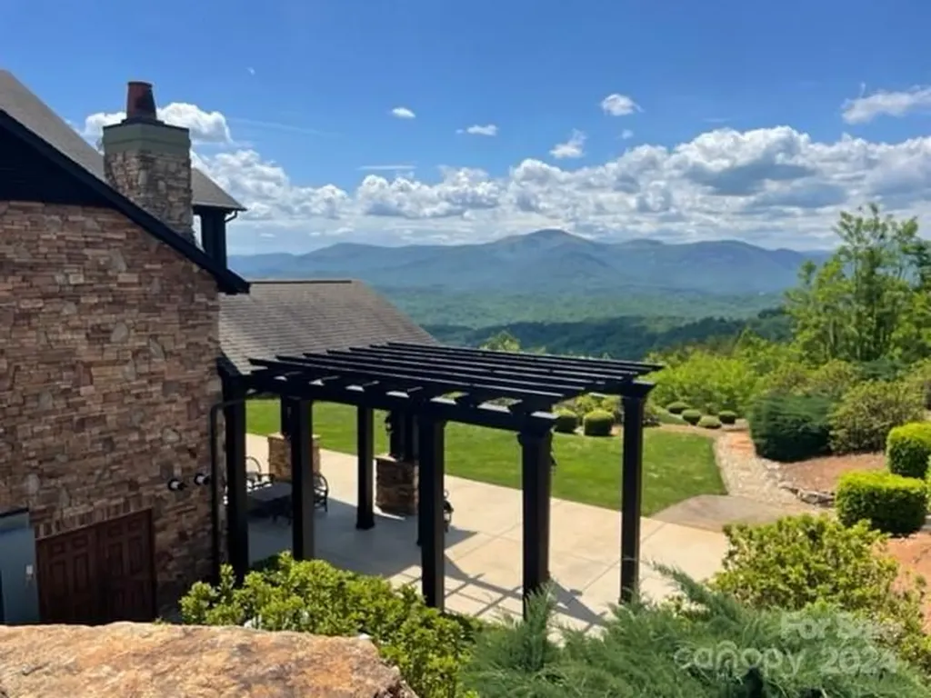 306 Rock Ledge Drive Lake Lure NC 28746