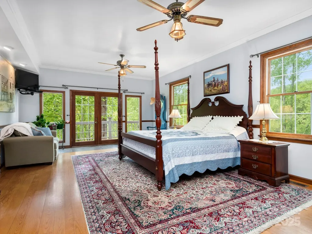 116 Sams Branch Road Candler NC 28715