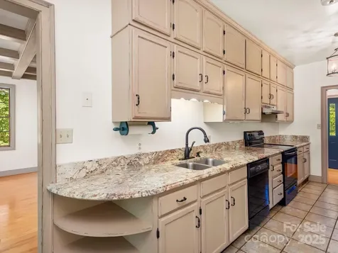 116 Sams Branch Road Candler NC 28715