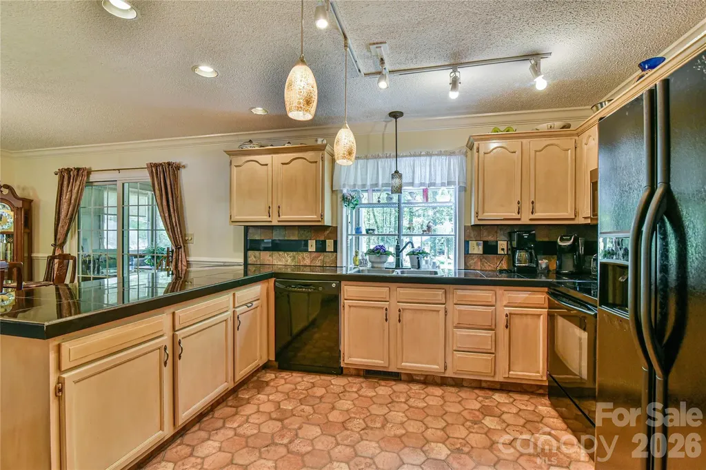 145 Fox Glen Drive Arden NC 28704