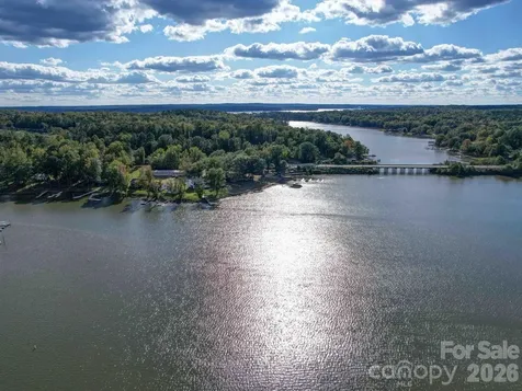 22 Garden Spot Lane Camden SC 29020
