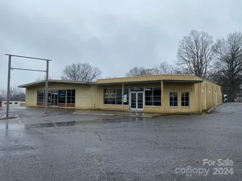 1809 W Front Street Statesville NC 28677
