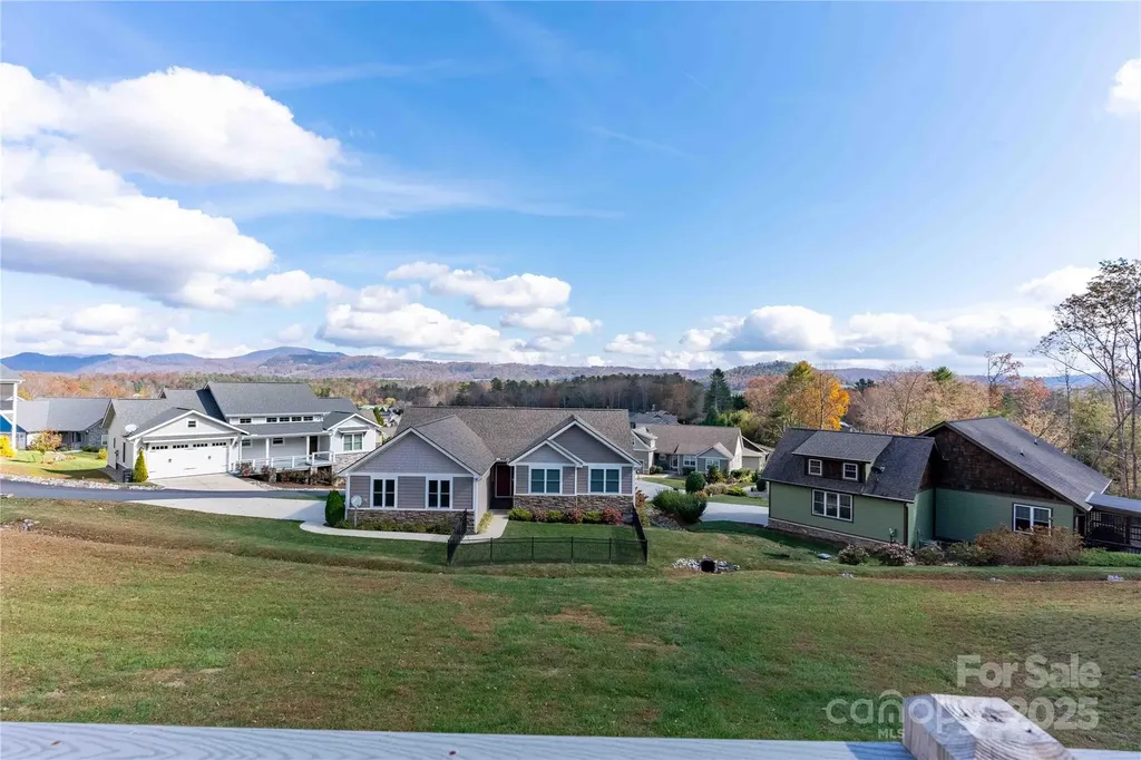 2637 Bowden Lane Hendersonville NC 28792
