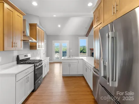 2637 Bowden Lane Hendersonville NC 28792