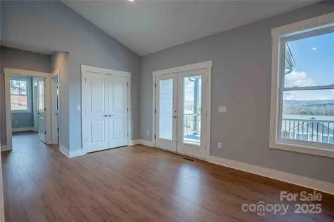 2637 Bowden Lane Hendersonville NC 28792