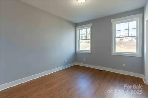 2637 Bowden Lane Hendersonville NC 28792