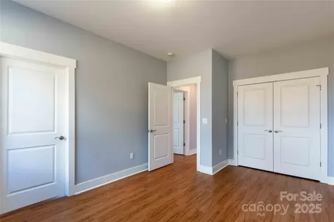 2637 Bowden Lane Hendersonville NC 28792