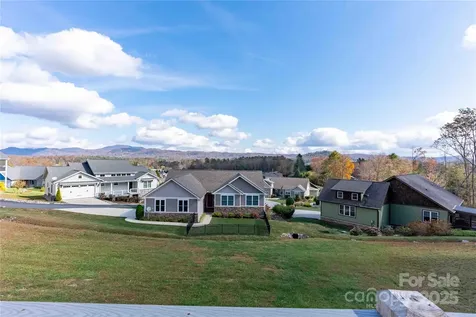 2637 Bowden Lane Hendersonville NC 28792