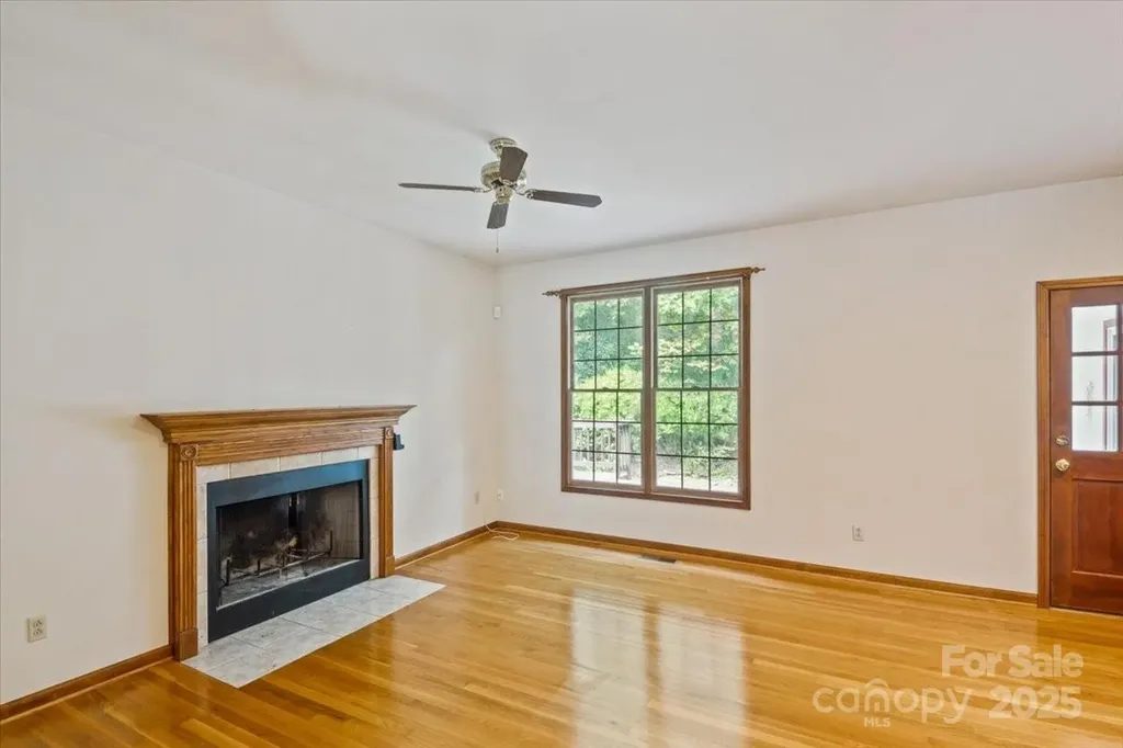 5580 Greenville Highway Brevard NC 28712