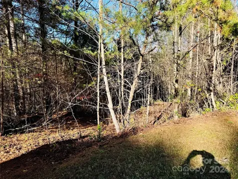 6.09 Acres, Lot 136/137 Johns Ridge Parkway Lenoir NC 28645