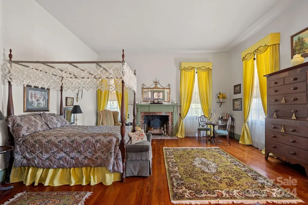 104 Leslie Loop Mooresville NC 28115