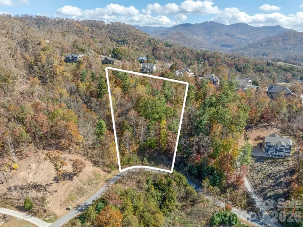 66 Hawtree Court Weaverville NC 28787