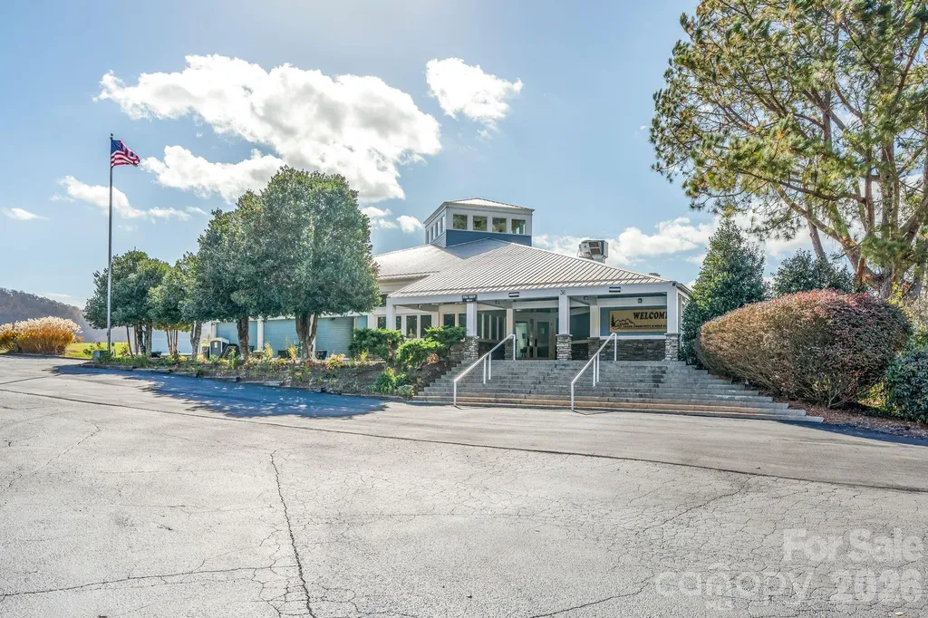66 Hawtree Court Weaverville NC 28787