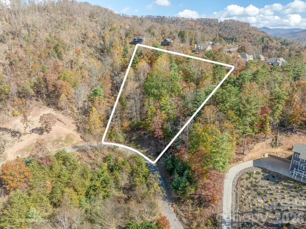 66 Hawtree Court Weaverville NC 28787