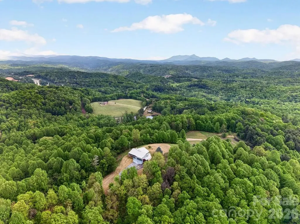 5481 Greenville Highway Zirconia NC 28790