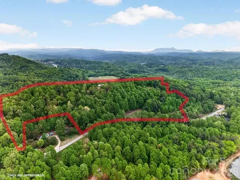 5481 Greenville Highway Zirconia NC 28790