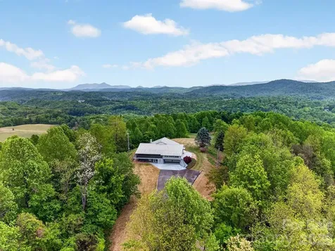 5481 Greenville Highway Zirconia NC 28790