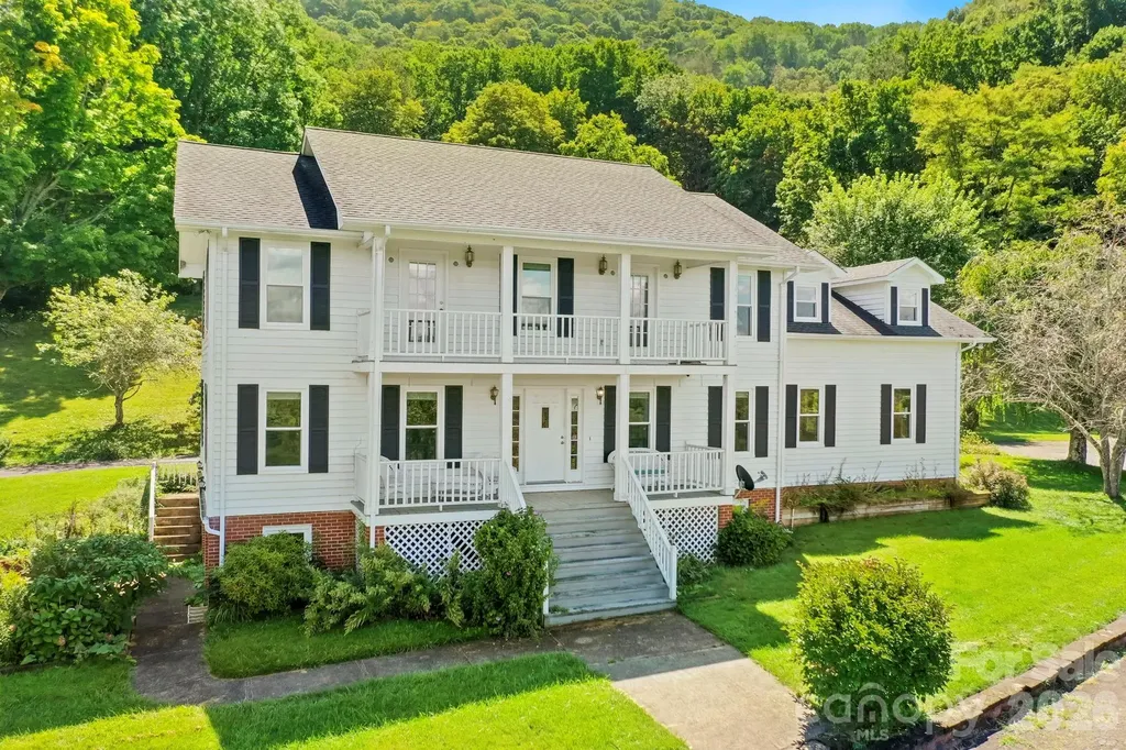 840 Ed Williams Road Zionville NC 28698