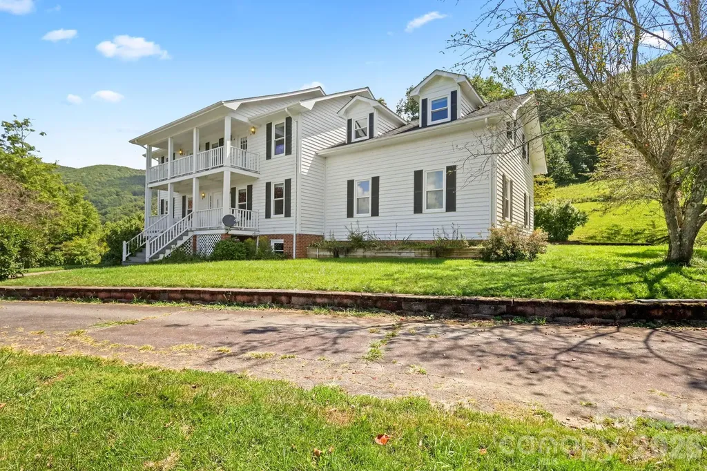 840 Ed Williams Road Zionville NC 28698