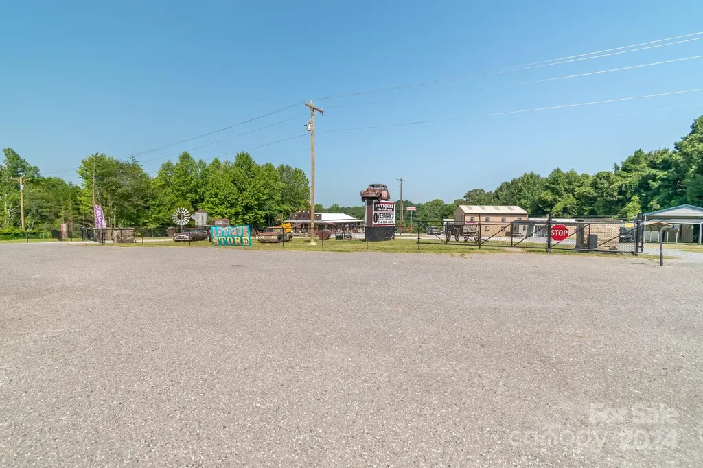 5067 E Dixon Boulevard Kings Mountain NC 28086