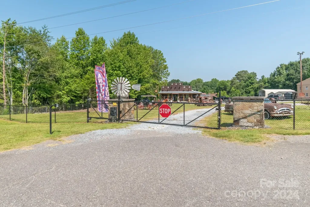 5067 E Dixon Boulevard Kings Mountain NC 28086