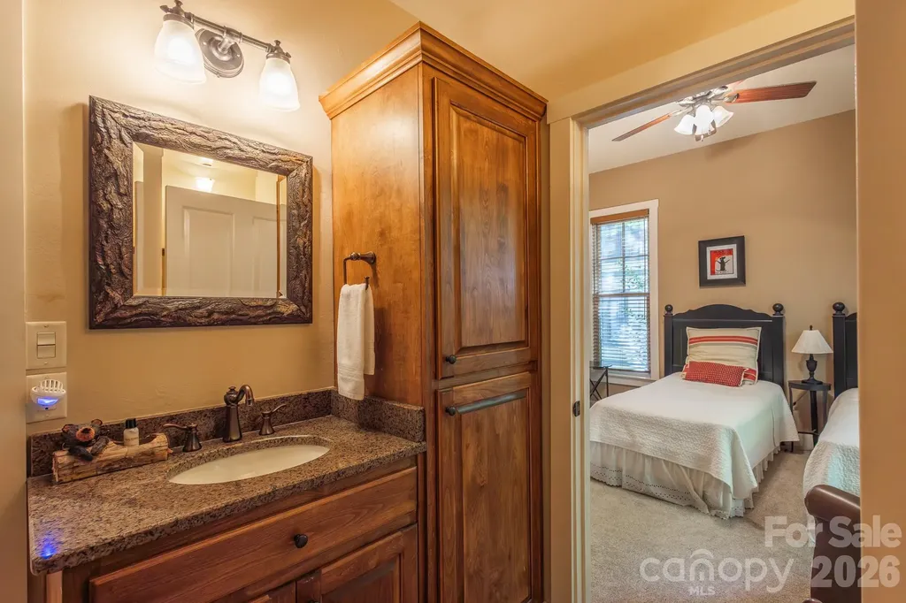 150-2 Saddle Notch Lane Tuckasegee NC 28783