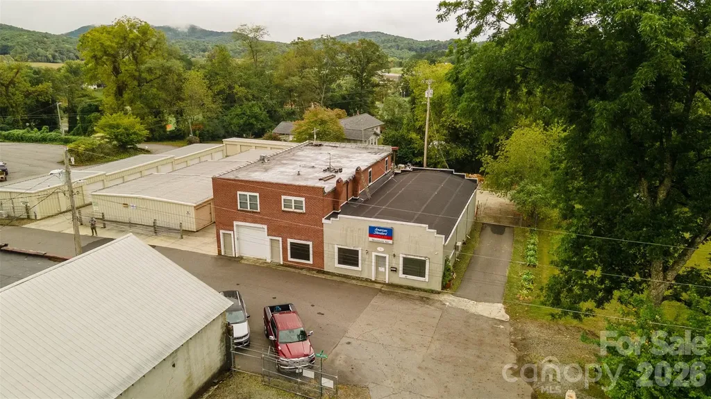 6 Sanderson Street Hayesville NC 28904