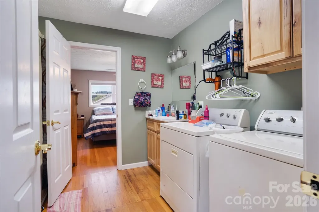 6 Sanderson Street Hayesville NC 28904