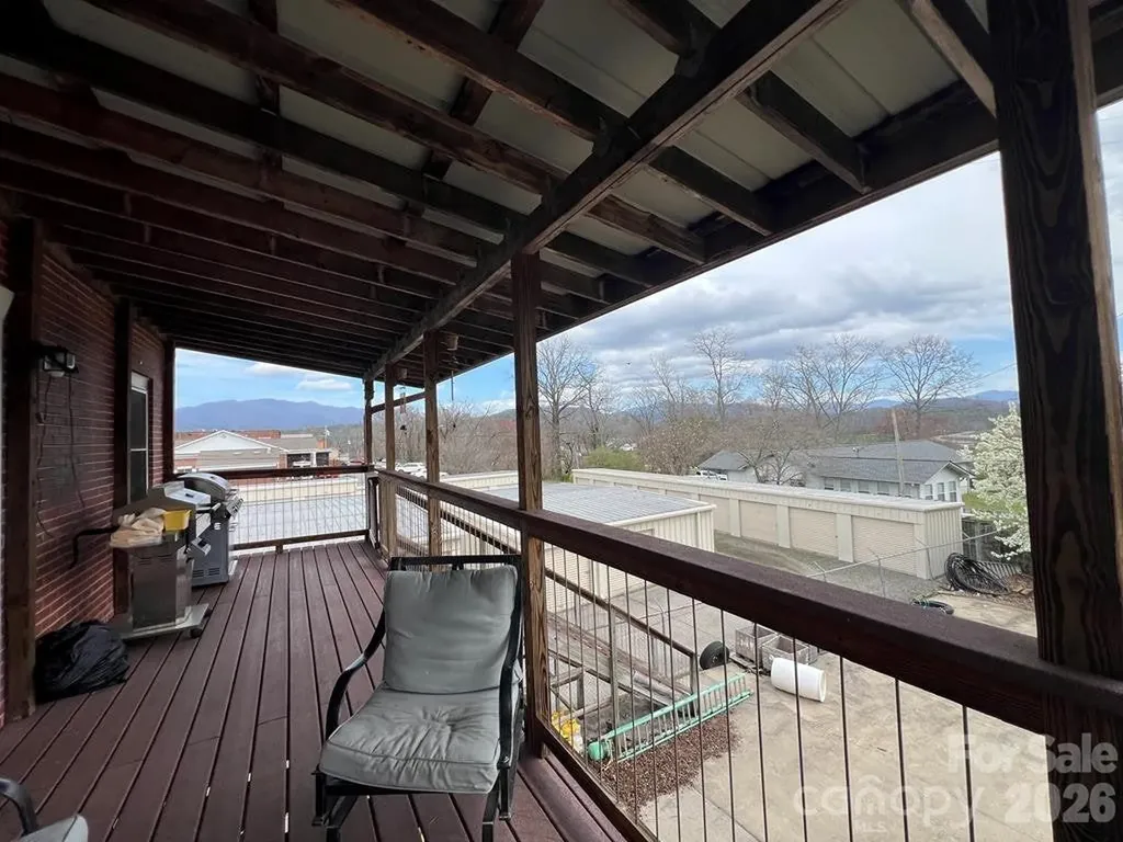 6 Sanderson Street Hayesville NC 28904